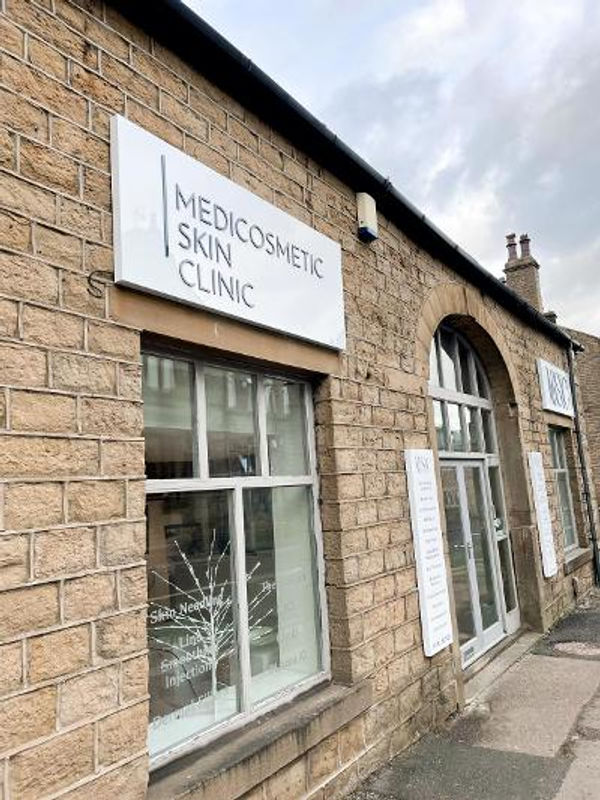 Medicosmetic Skin Clinic Save Face accredited badge